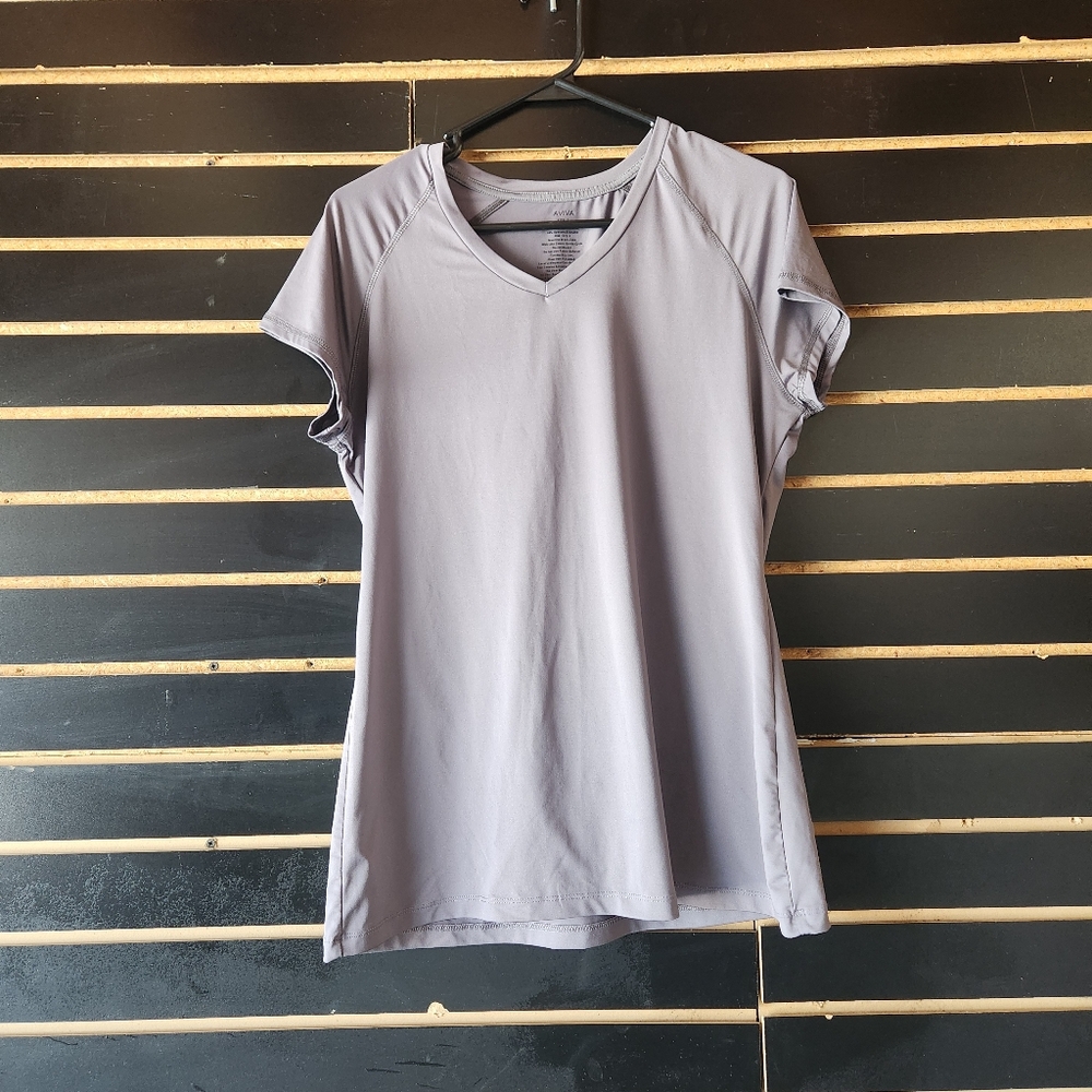AVIVA Gray V-Neck Women's Top Size L